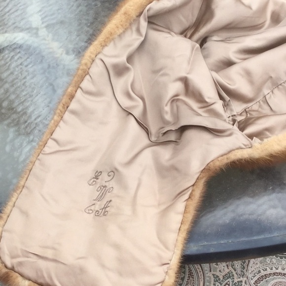 Vintage - Genuine Mink Capette - Picture 7 of 8